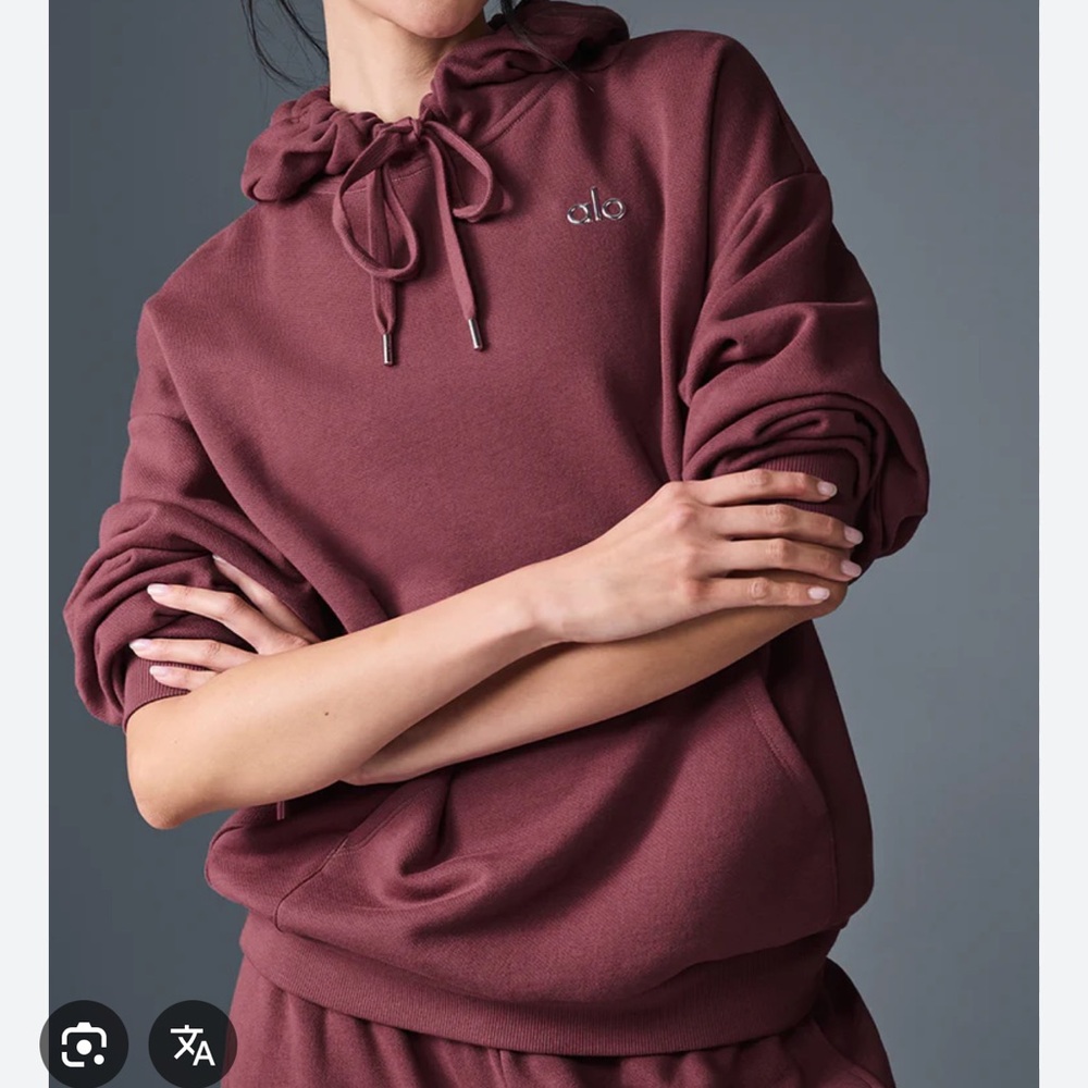 ALO Yoga Women's accolade hoodie burgundy truffle